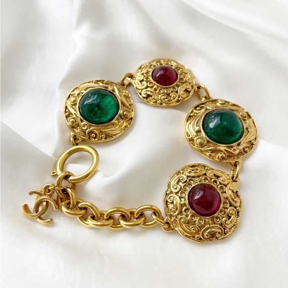 CHANEL Jewelry - CHANEL CC Gripoix Medallion Chunky Bracelet w/Box